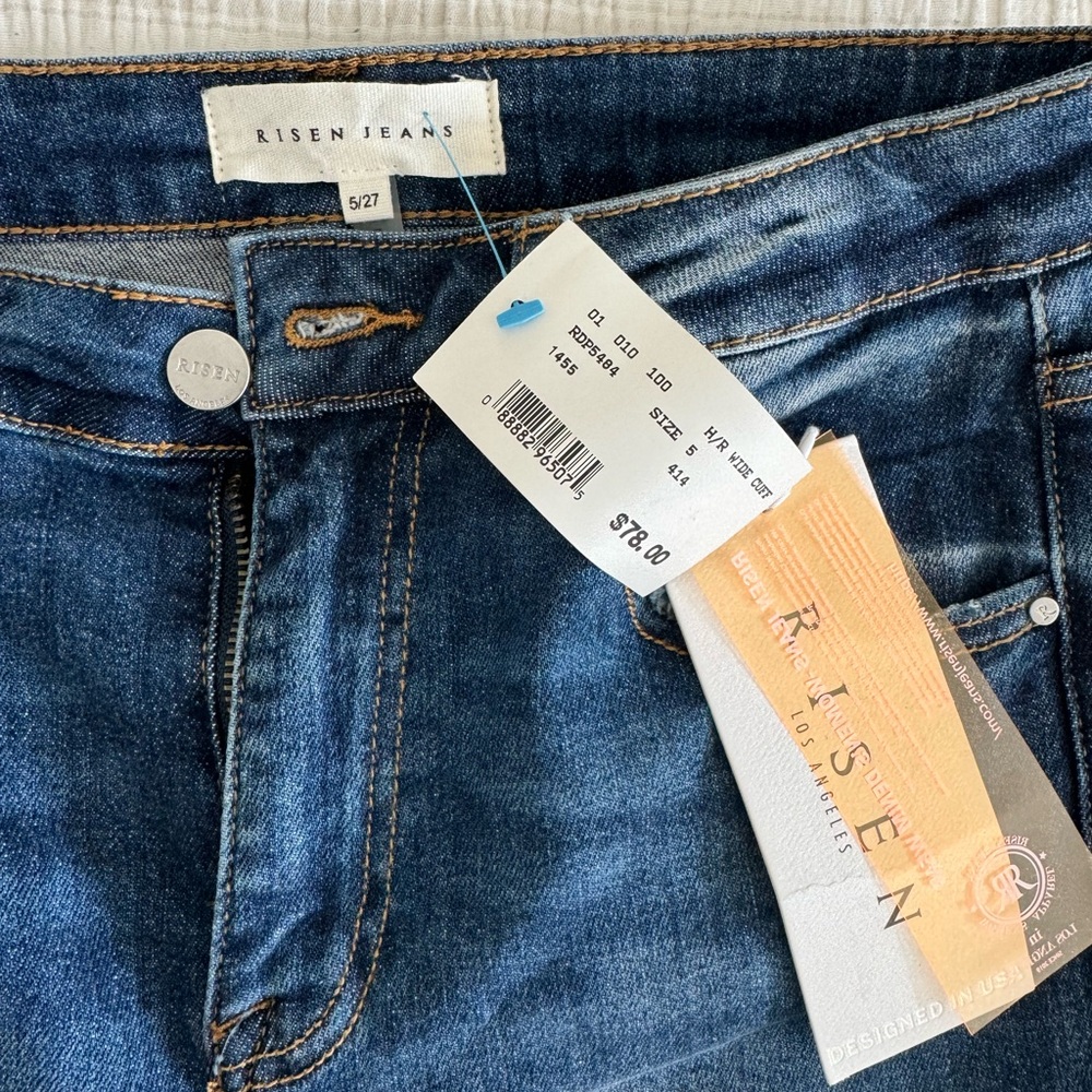 Jeans - Picture 2 of 3
